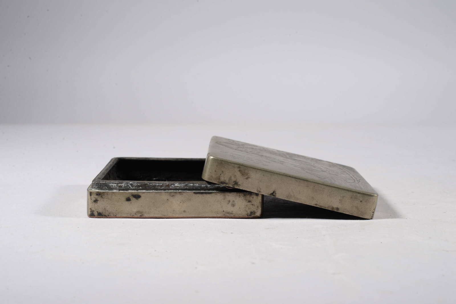 Bronze seal case - 2