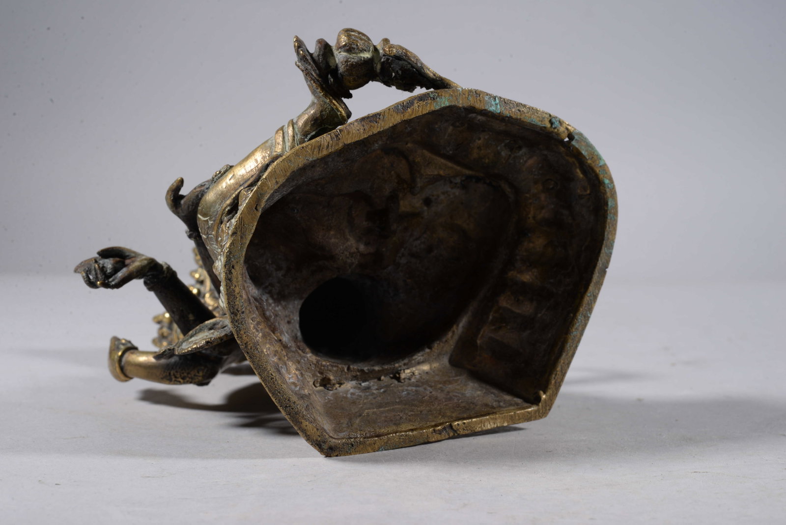 Bronze gilt Buddha statue - 7