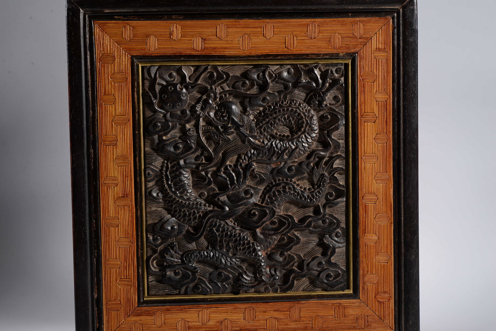 Rosewood dragon-pattern box - 7