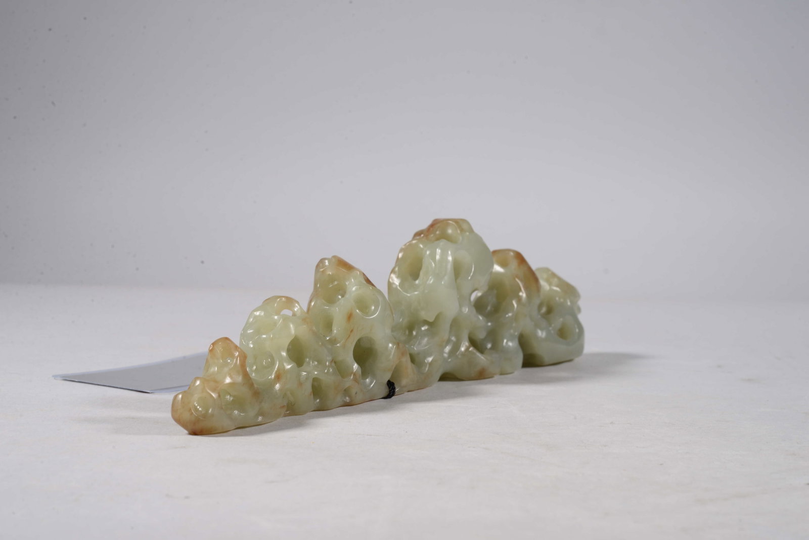 White jade pen holder - 2