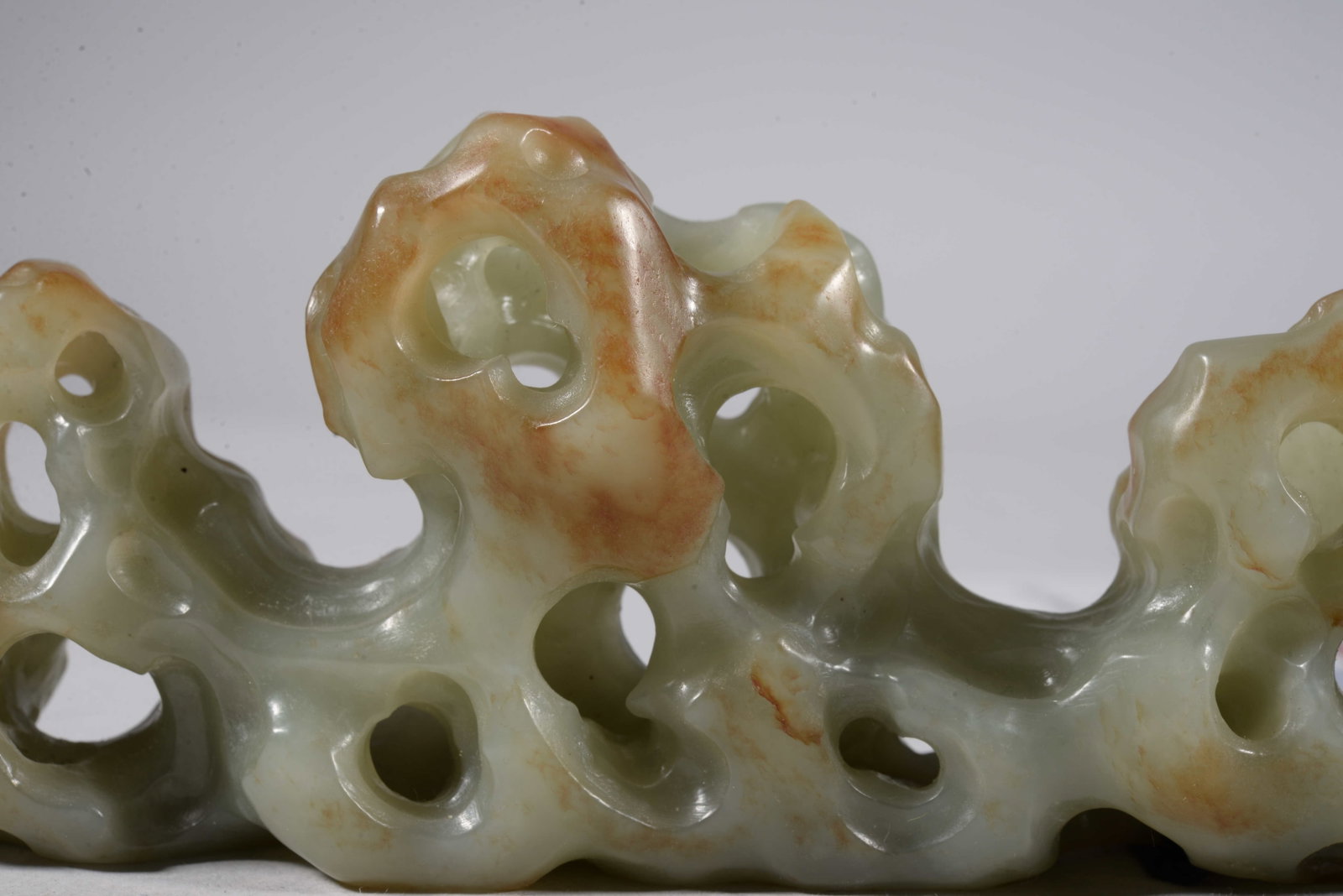 White jade pen holder - 5