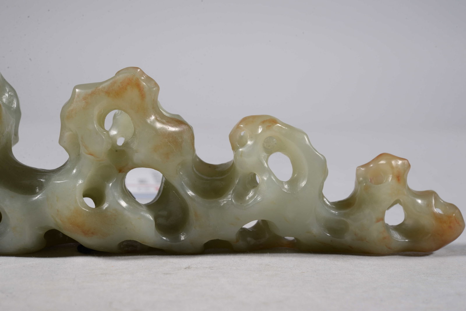 White jade pen holder - 6