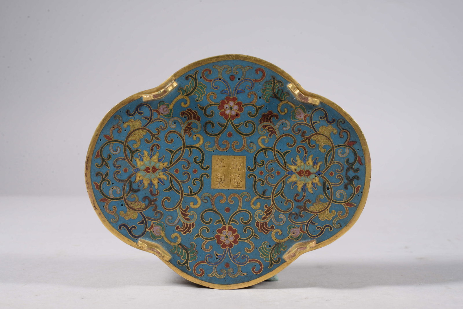 Bronze body with inlaid enamel cover box - 8