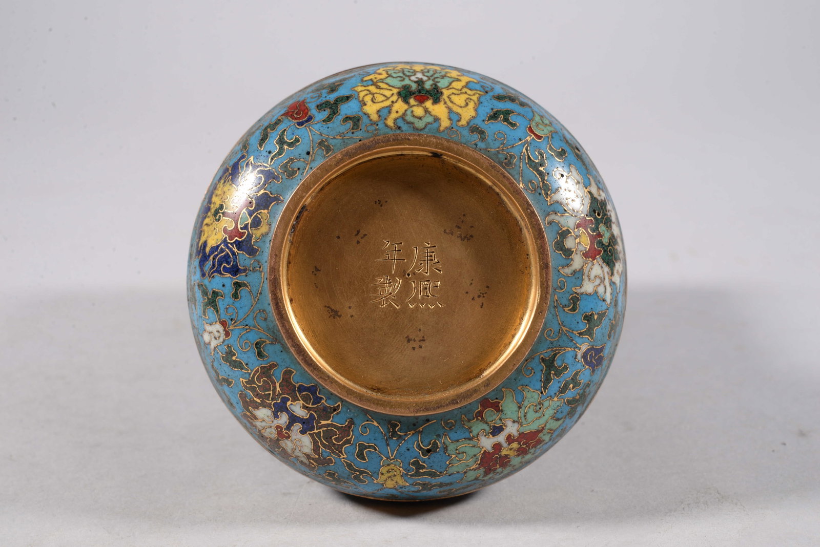 Bronze body with inlaid enamel flower-shaped lid box - 8