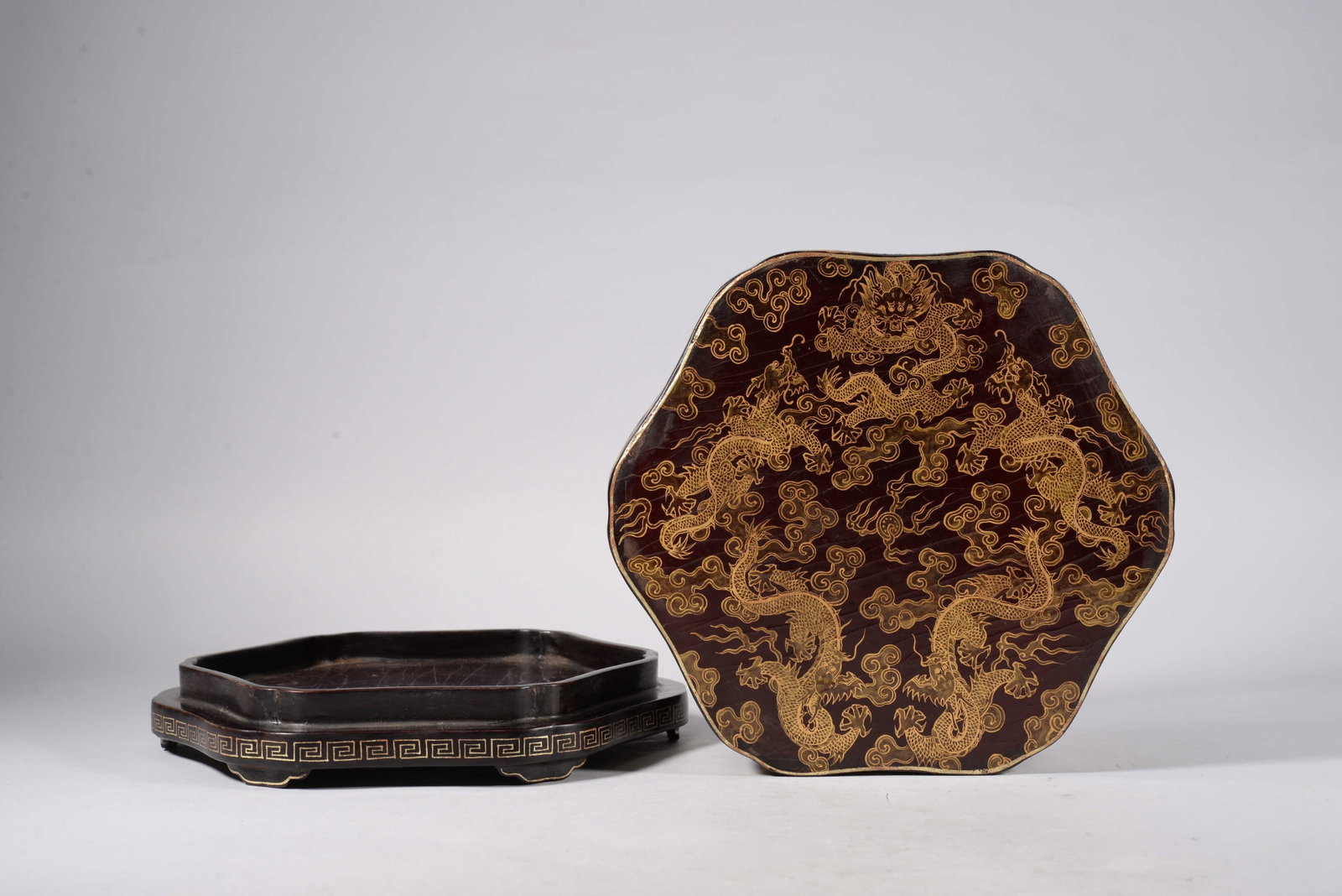 Dragon-pattern lid box: 11.7cm*24cm