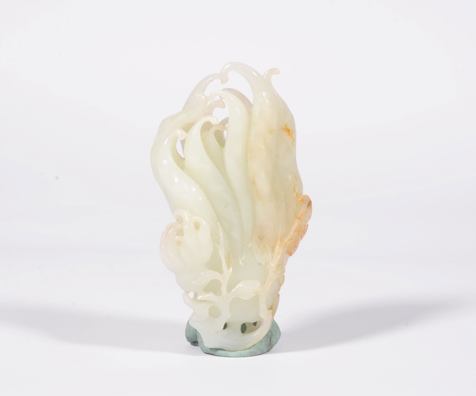 White jade Buddha hand-shaped figurine - 2