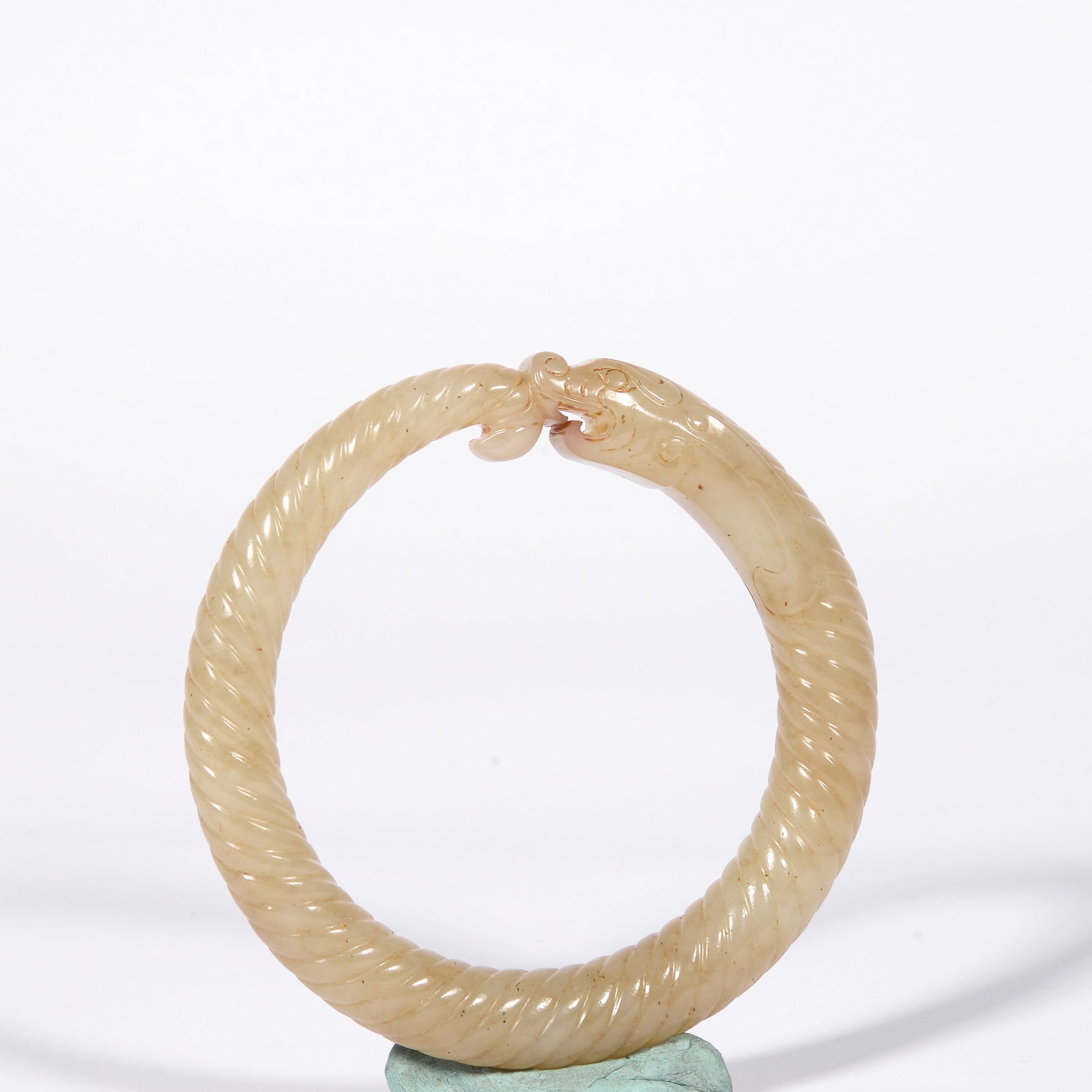 White Jade Dragon-shaped Bracelet: 6.2CM