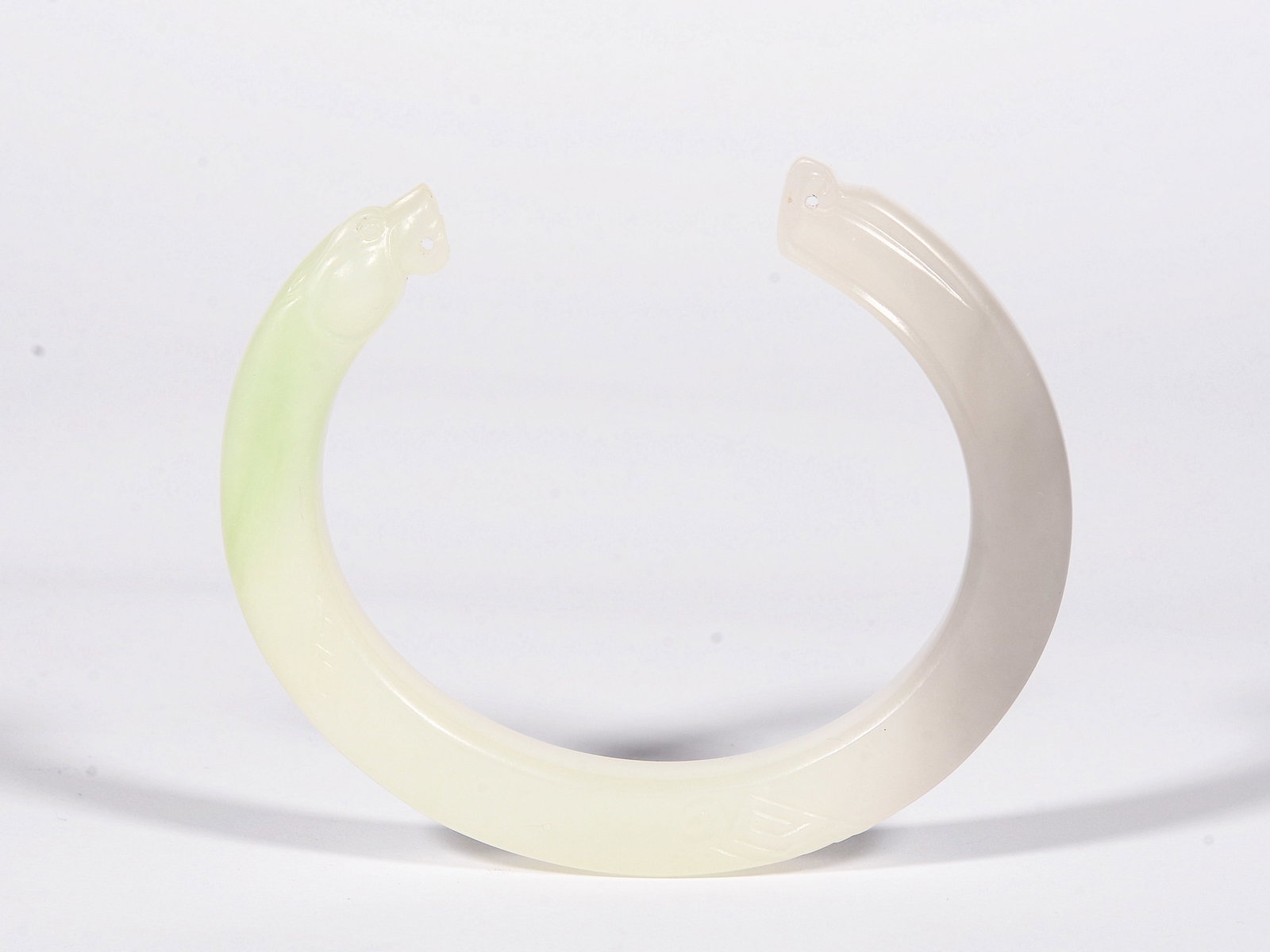 White Jade Dragon Carved Bangle: 6CM