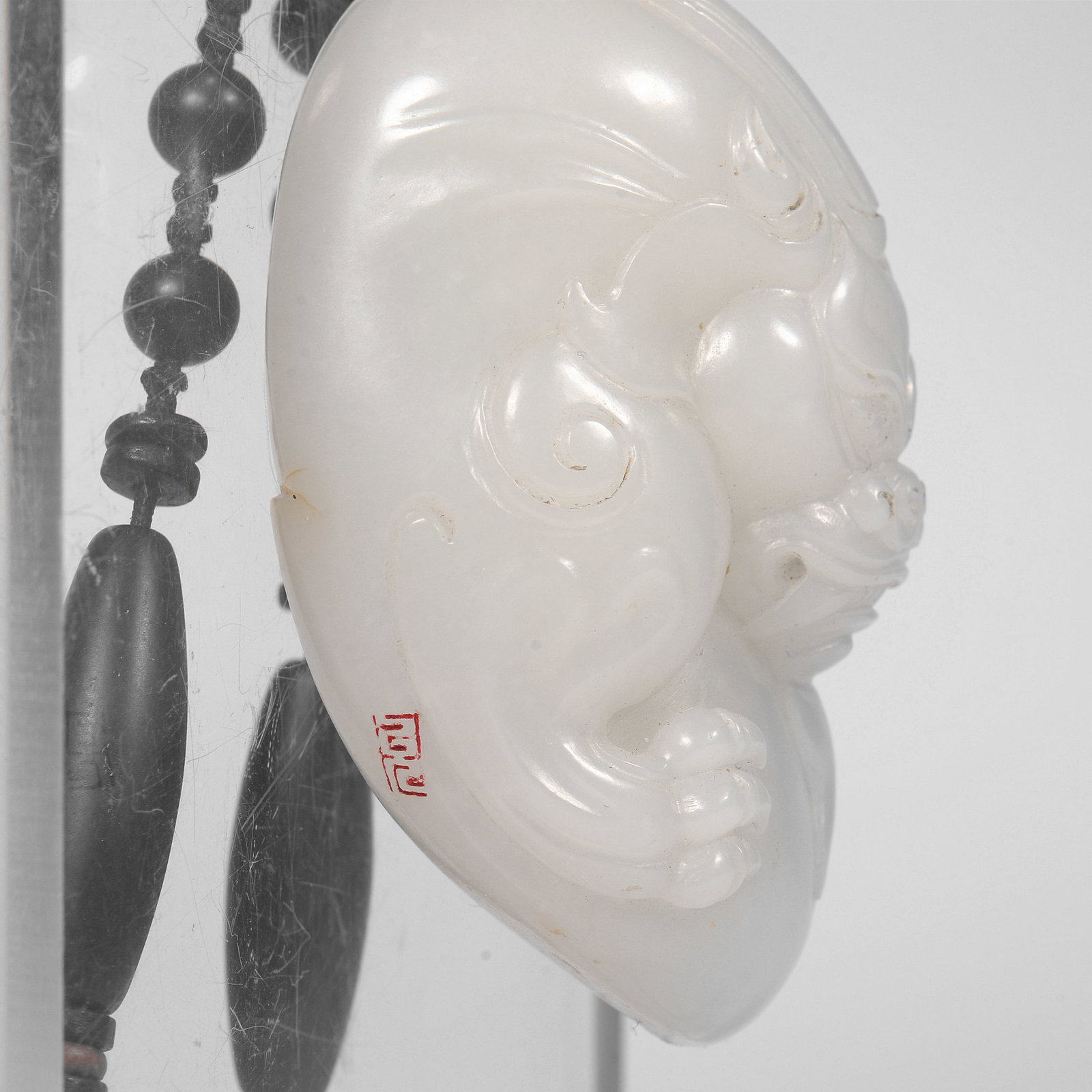 White jade beast-shaped handpiece - 5