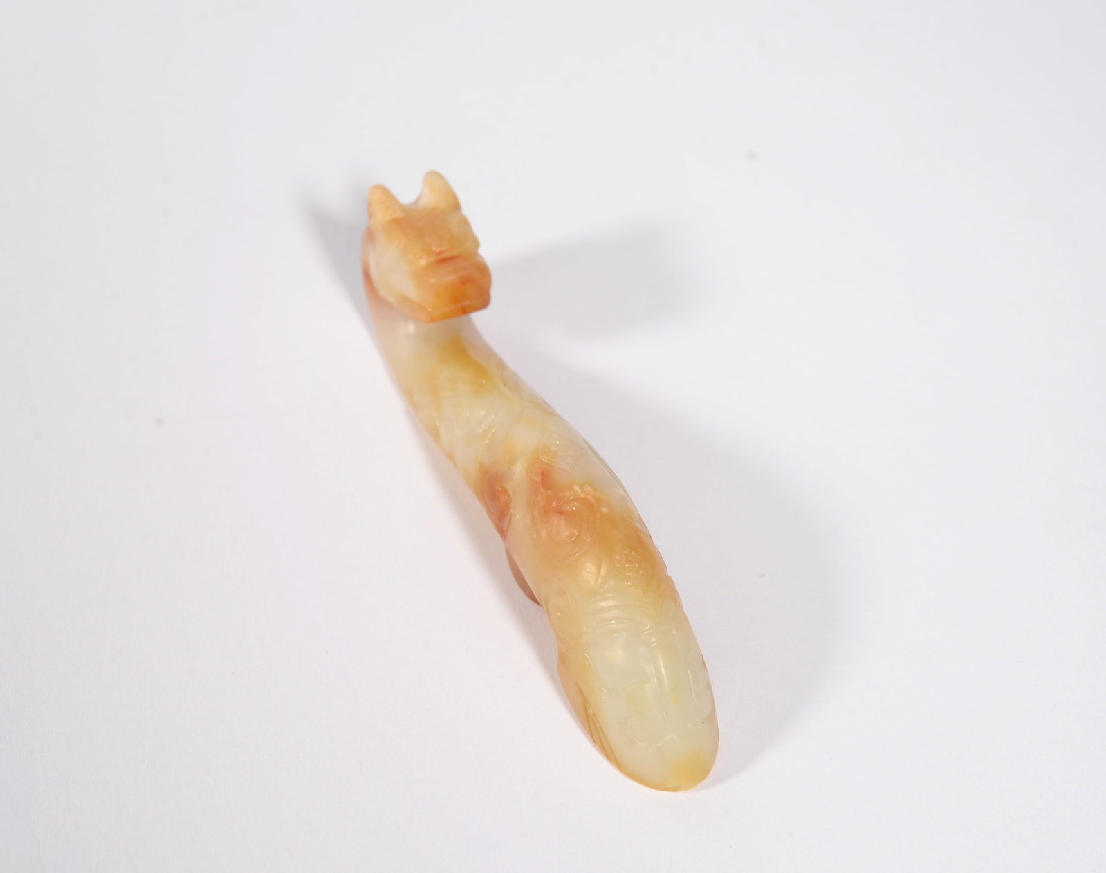 White Jade Dragon-shaped Hook: 8.2CM