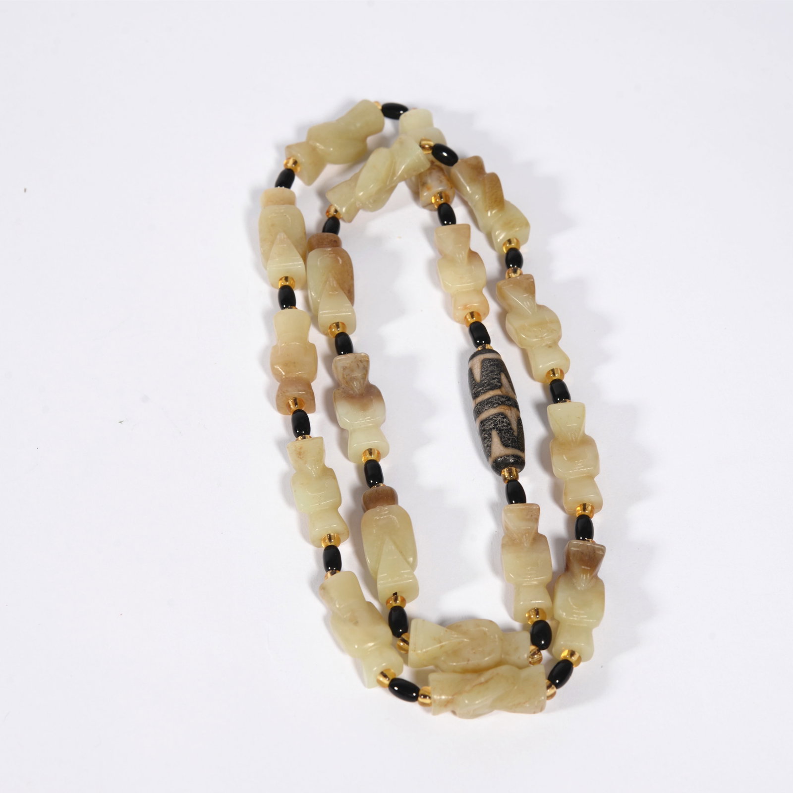 White jade bracelet: 2.5CM