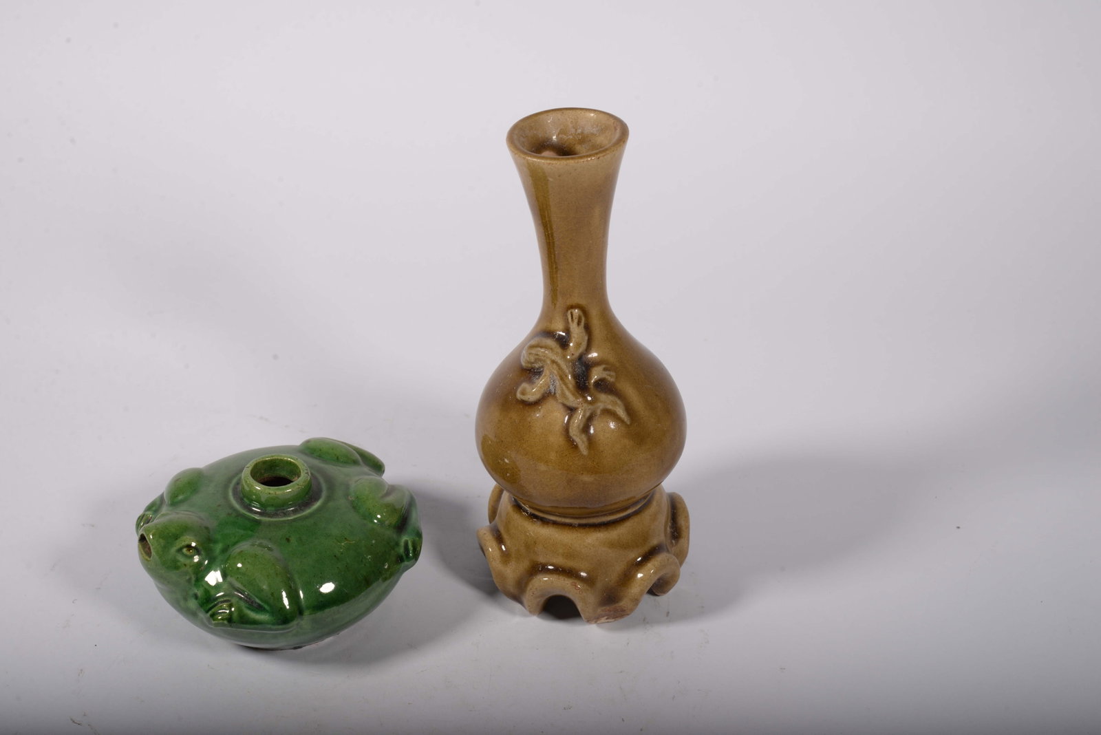 A set of Tang Sancai water basin (1 of 6)