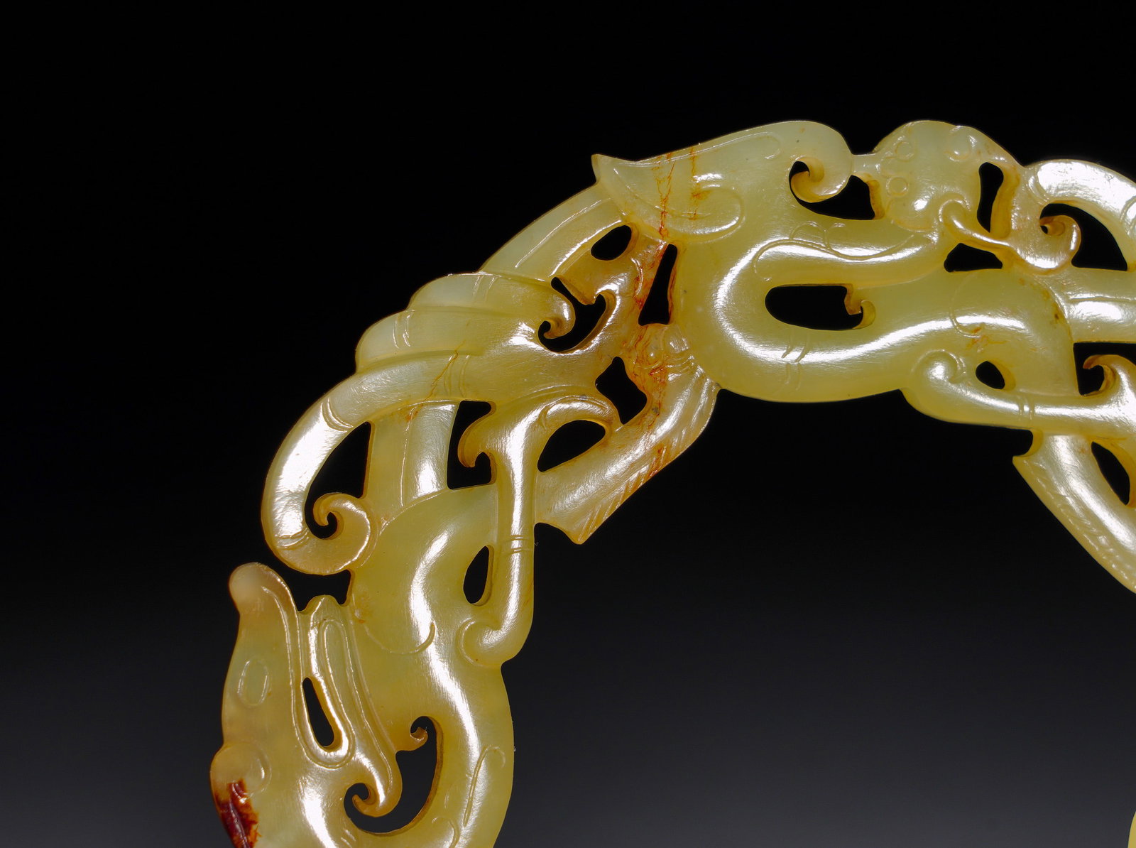 HAN DYNASTY HETIAN JADE DRAGON-PATTERNED RING - 2