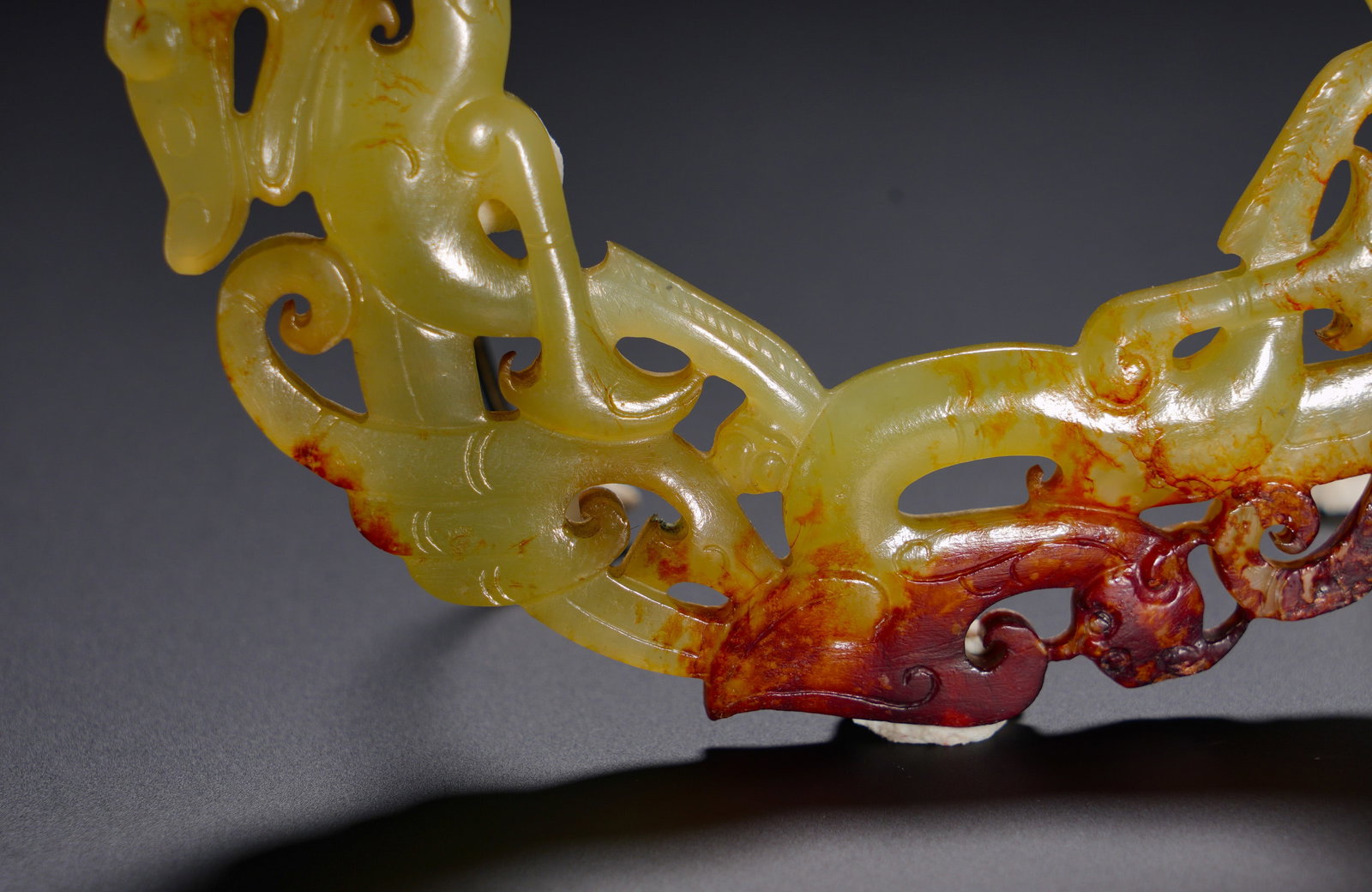 HAN DYNASTY HETIAN JADE DRAGON-PATTERNED RING - 8