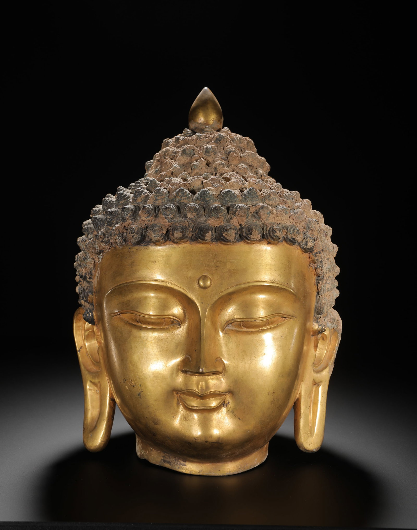 BRONZE GILDED BUDDHA HEADS OF THE MING DYNASTY: H:32cm(12.60in)W:22cm(8.66in)Weight:5550g(12.24lb)