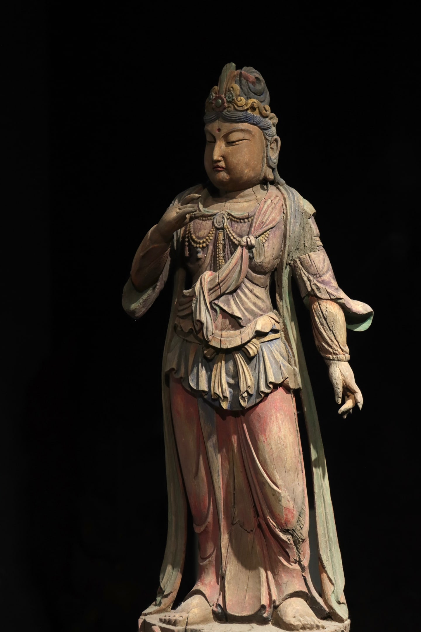 A STANDING STATUE OF GUANYIN BODHISATTVA CARVED AND PAINTED IN WOOD FROM THE SONG DYNASTY (1 of 8)