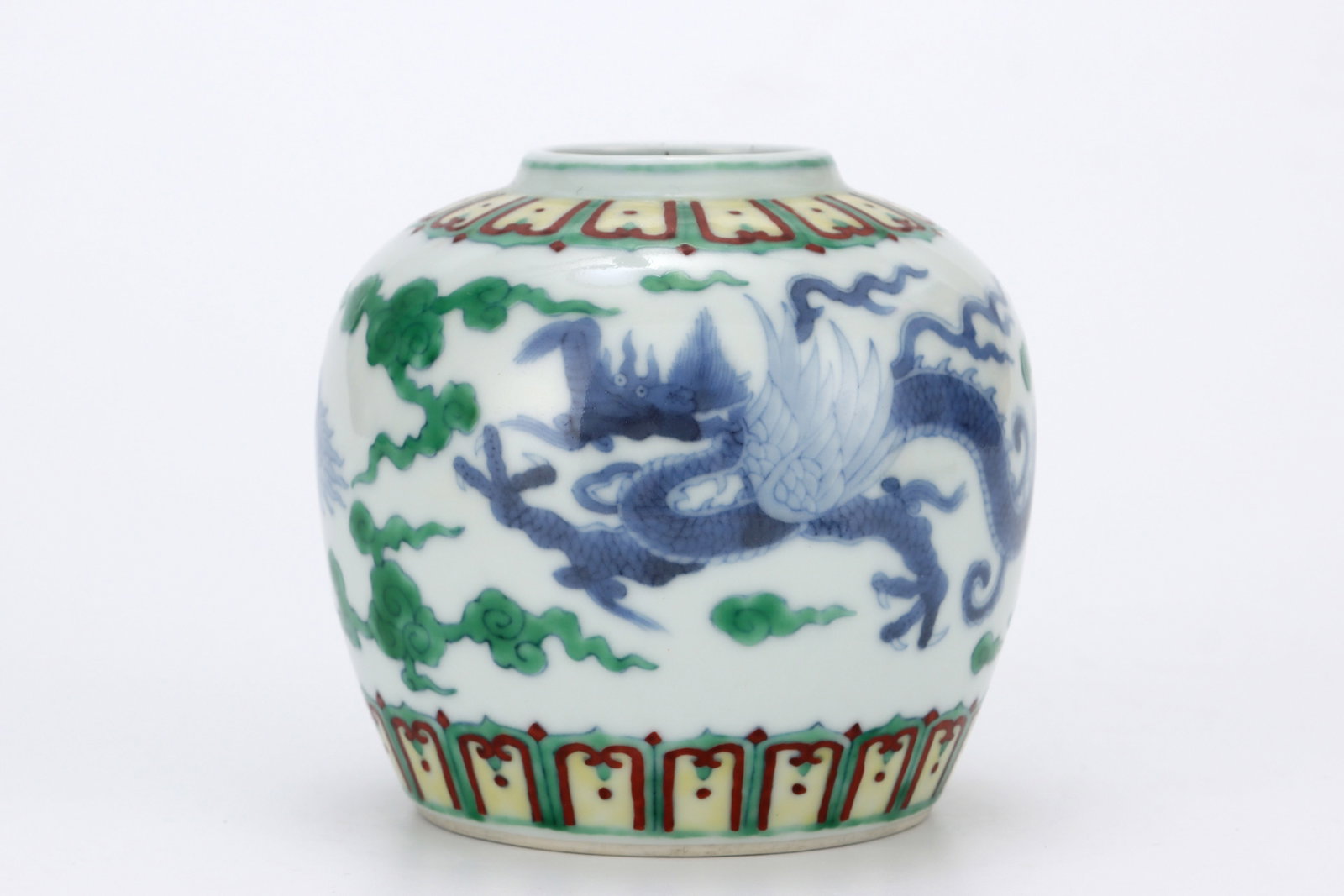 MING DYNASTY DOUCAI DRAGON-PATTERNED JARS - 2