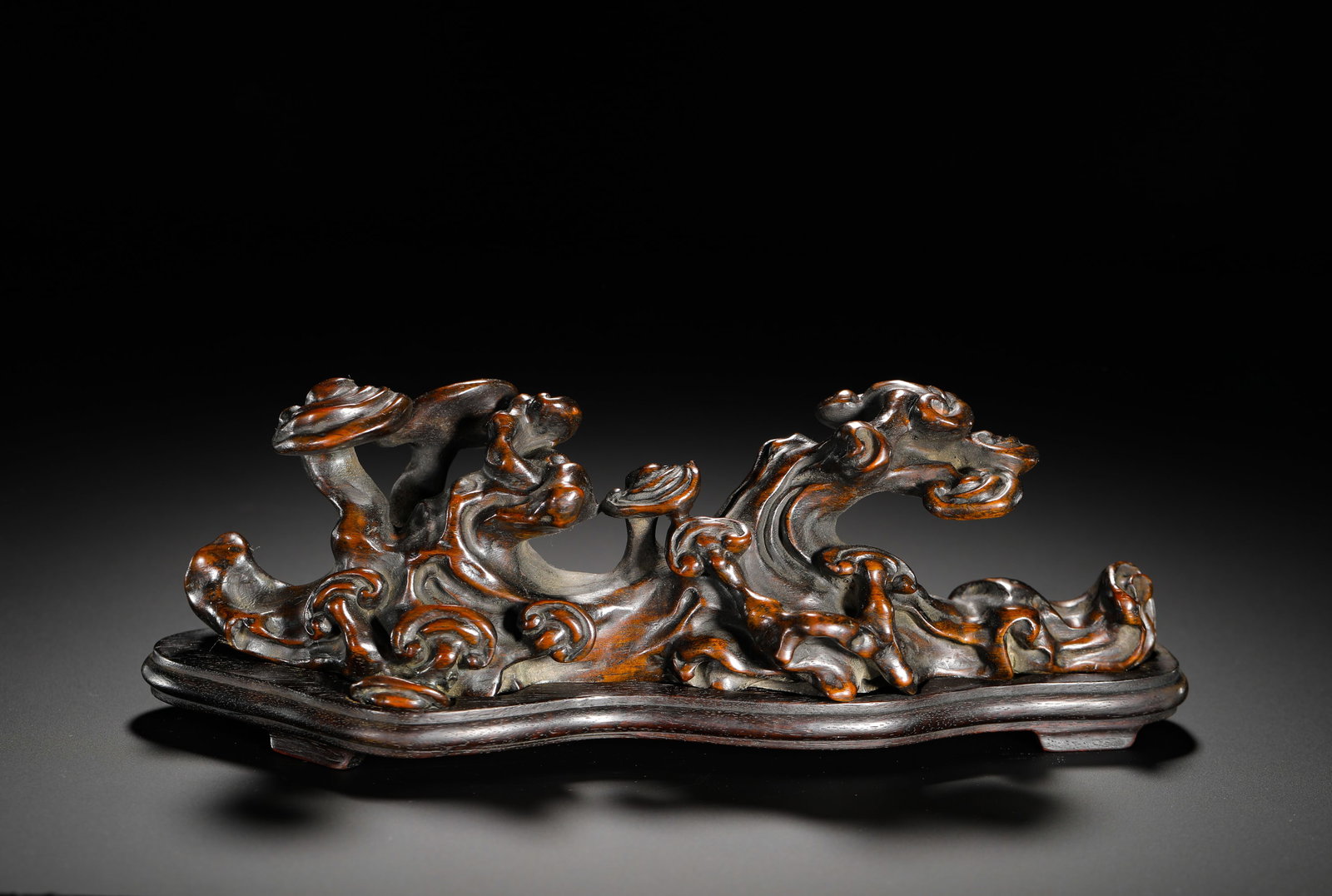 QING DYNASTY BOXWOOD PEN HOLDER