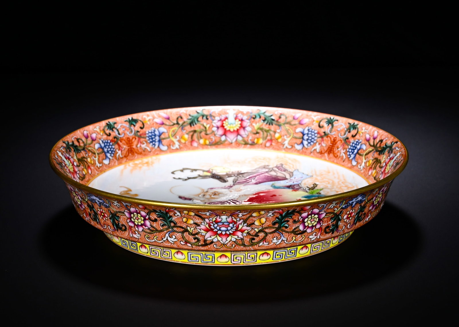 A QING DYNASTY QIANLONG PASTEL PLATE WITH PATTERNS OF HAPPINESS, LONGEVITY AND PROSPERITY (1 of 6)