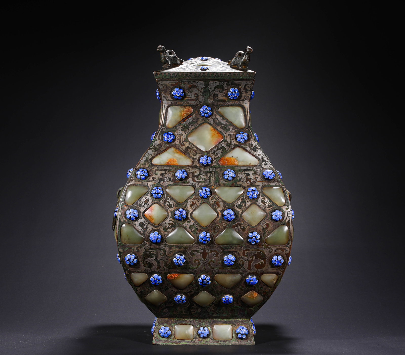 COPPER INLAID WITH HETIAN JADE RITUAL VESSEL POT OF THE HAN DYNASTY: H: 35cmW: 20cmWeight: 6350g