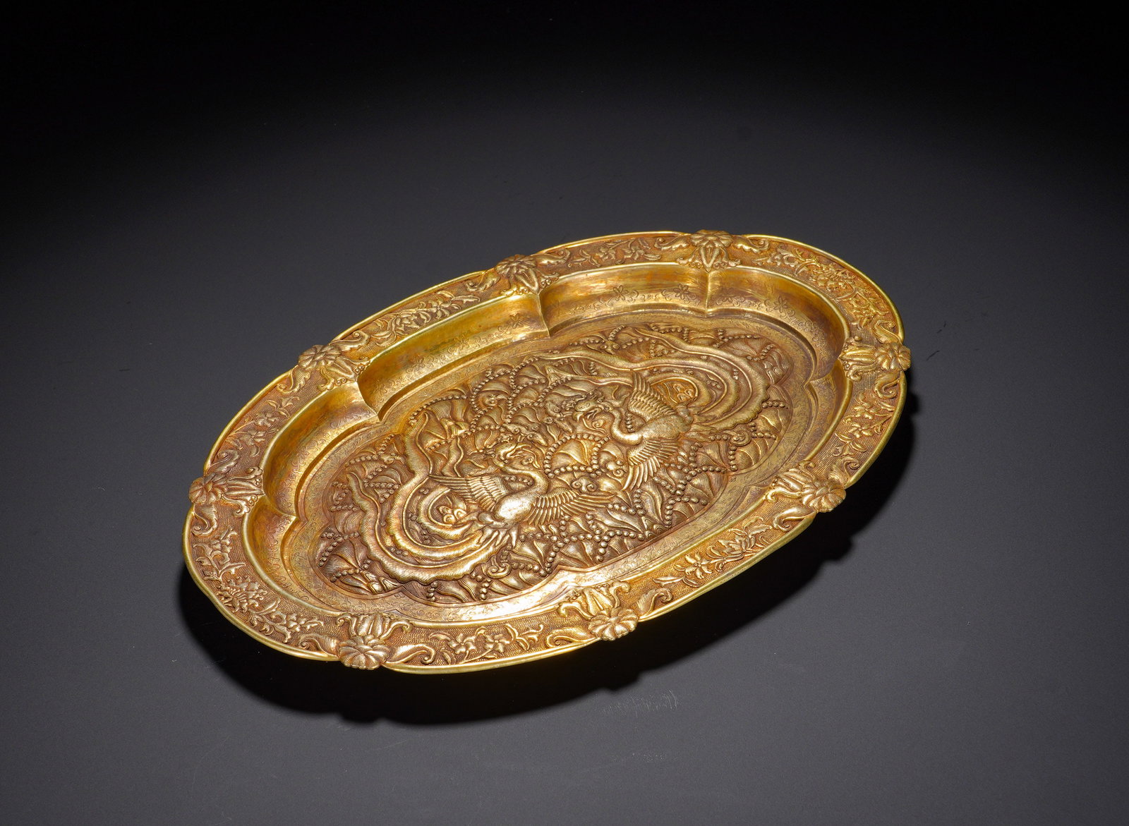 A LONG PLATE WITH DOUBLE PHOENIX-PATTERNED SILVER GILT FROM THE TANG DYNASTY (1 of 13)