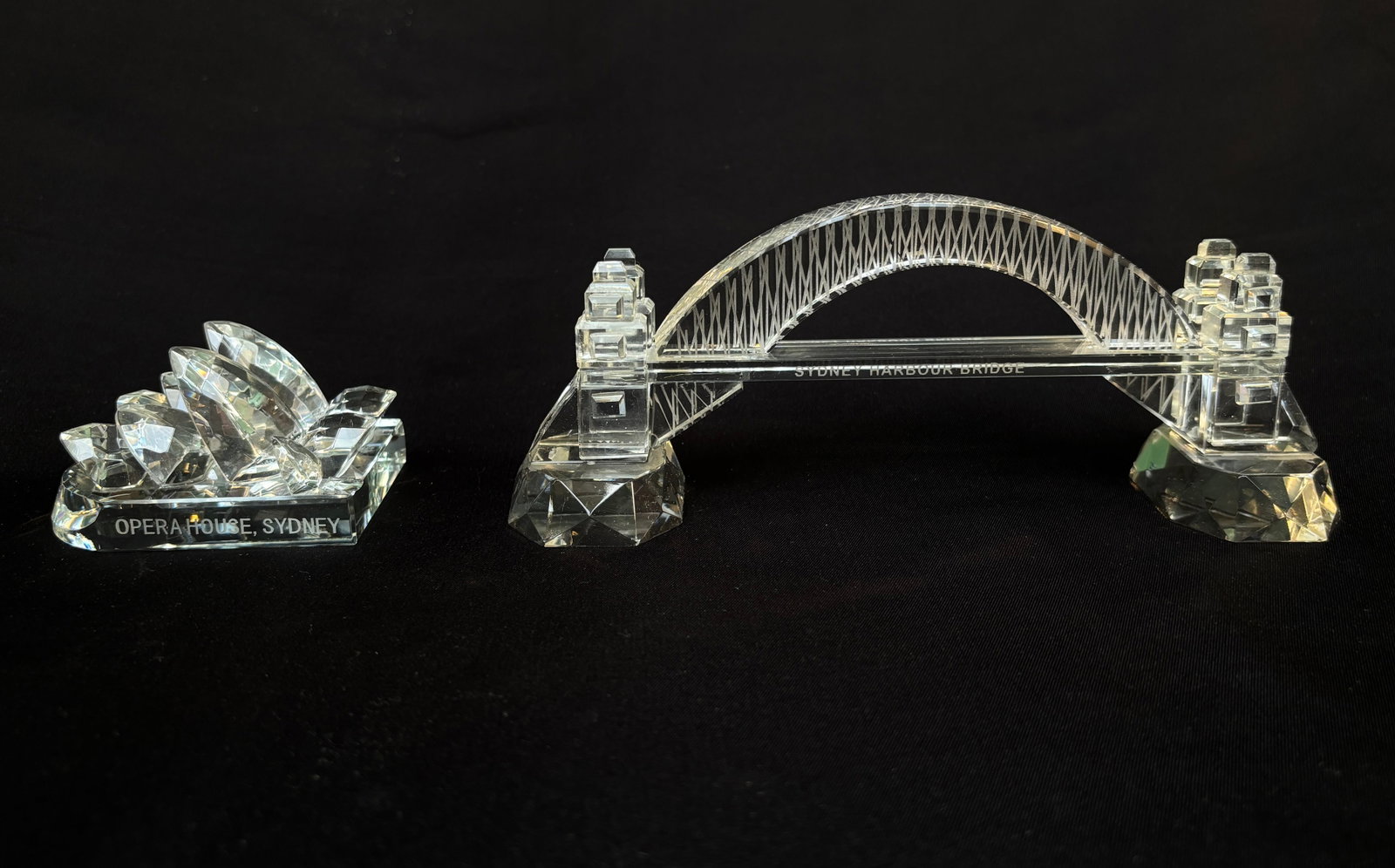 Crystal Sydney Harbour Bridge & Opera House: Crystal Sydney Harbour Bridge and Sydney Opera House Crystal Souvenir Model of the Sydney Harbour Bridge. Condition: Light scratches, surface wear, consistent with age and use may be present. Please e