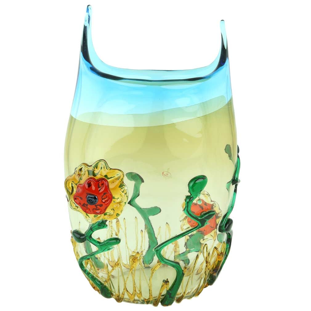 Murano Glass Abstract Flower Vase: Murano Glass masters have been world-famous for centuries thanks to their virtuosity in turning glass into stunning artistic pieces that are worthy of the top museums and art galleries. This gorgeous 