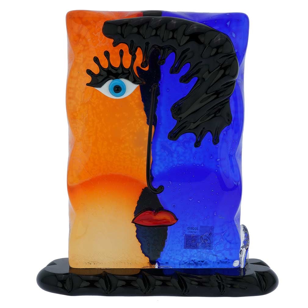 Murano Glass Picasso Head Rectangular: Murano Glass art gets an unexpected contemporary twist in this stunning Picasso Head sculpture. In a tribute to the most famous and revolutionary artist of the 20th century, Pablo Picasso, the innovat