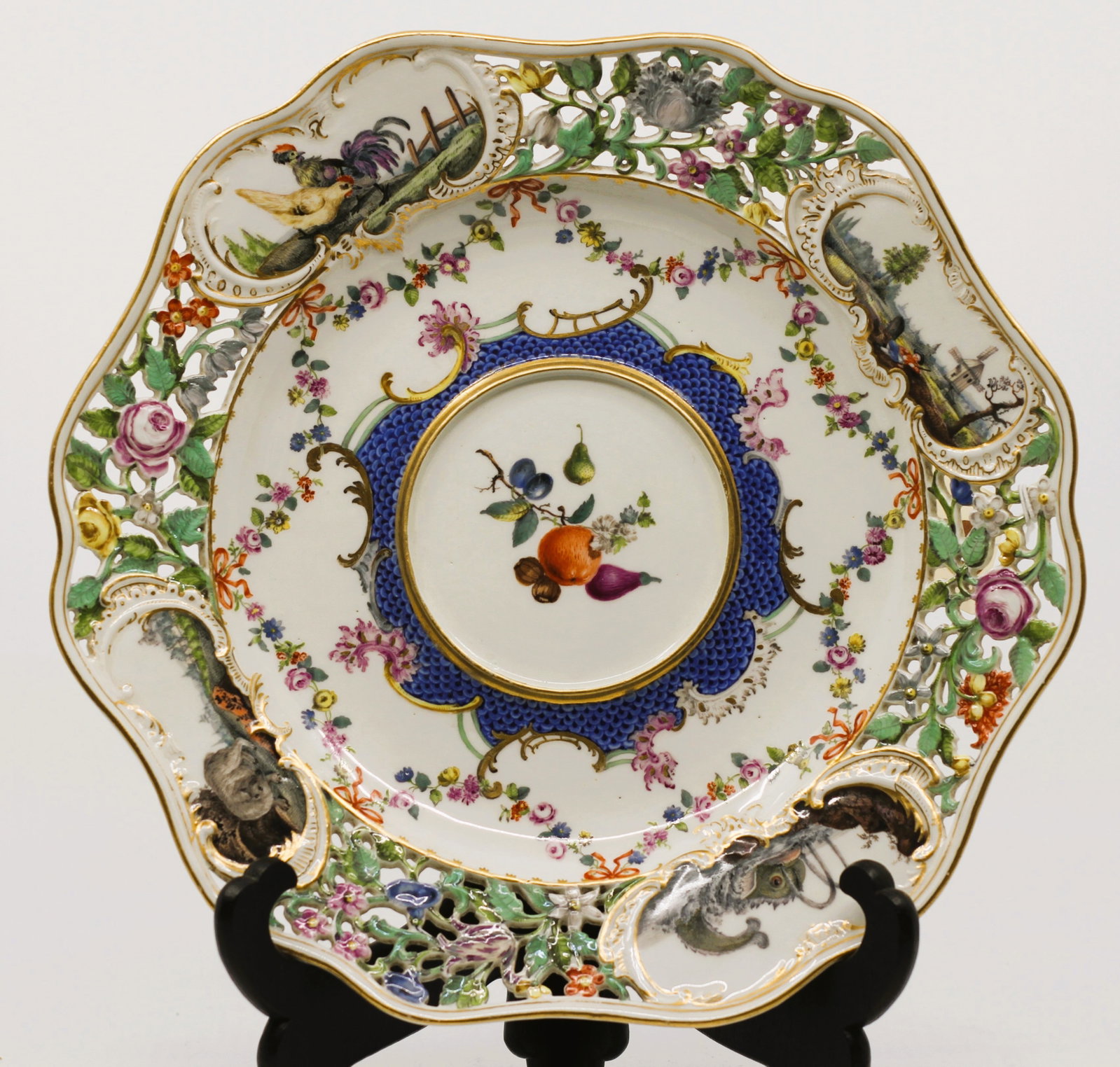 MEISSEN PORCELAIN RETICULATED BLUE MOSA?K ECUELLE STAND PLATE. PROBABLY 18 CENT (1 of 5)