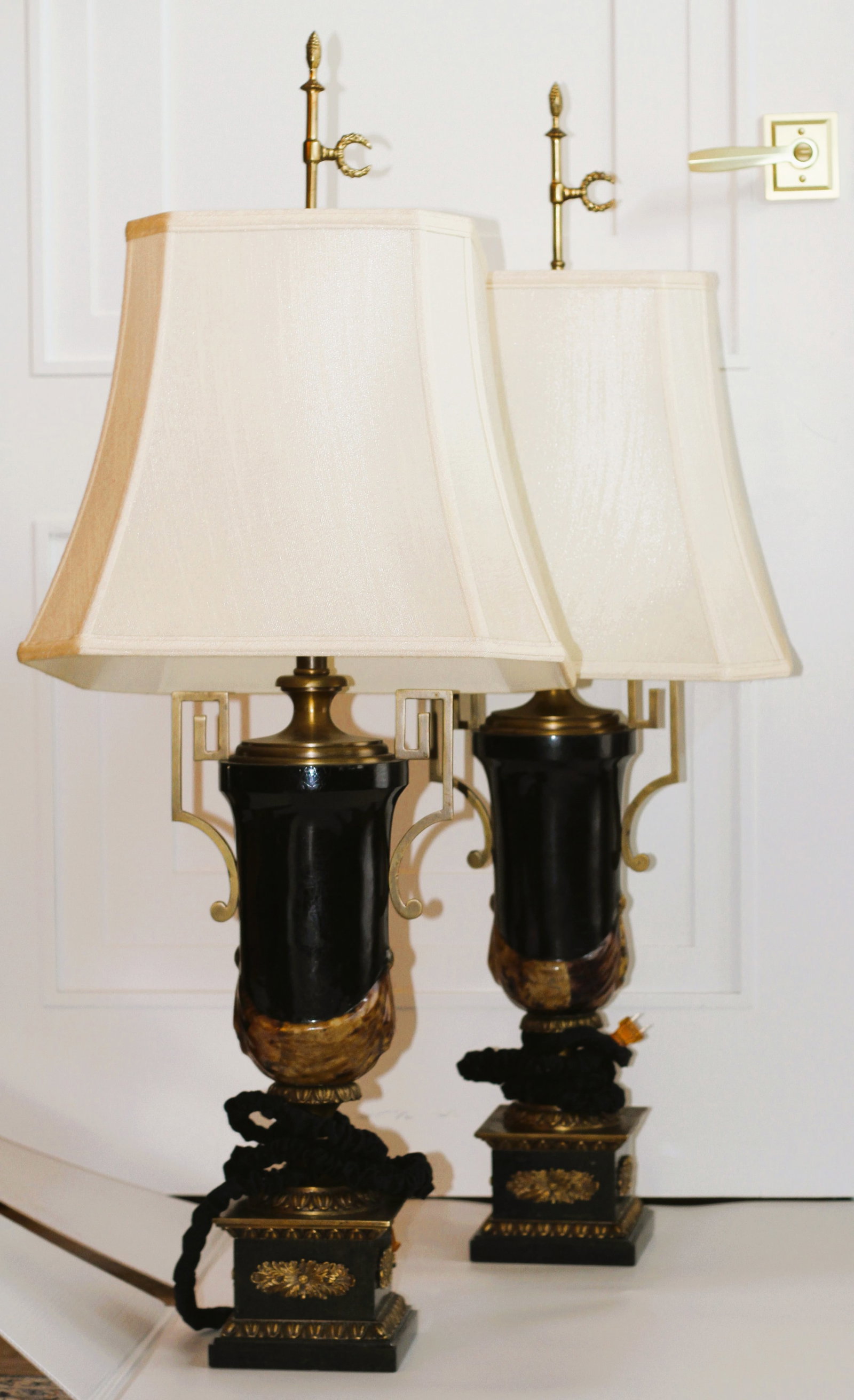 Pair of Maitland Smith Neoclassical Style Marble & Gilt Bronze Table Lamps with Shades (1 of 7)