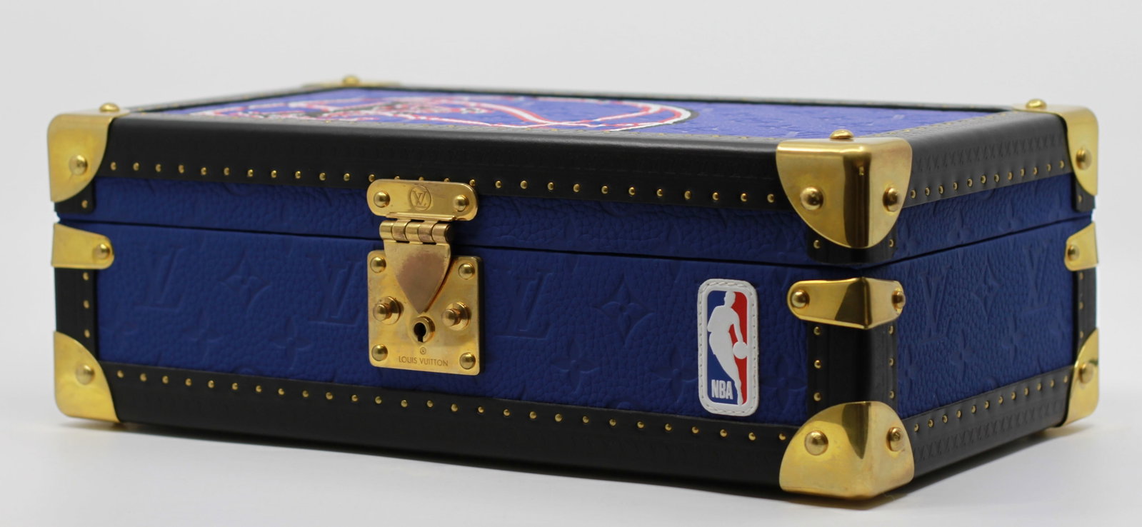 Louis Vuitton x NBA Monogram Embossed Blue Leather Coffret 8 Watch Case / Trunk: A striking Louis Vuitton x NBA Coffret 8 Watch Case, crafted in vibrant blue Monogram-embossed Taurillon leather with black leather trim, signature brass hardware, and classic Louis Vuitton trunk-insp