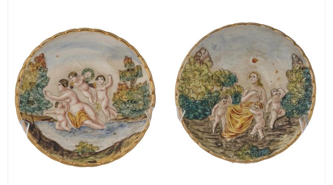Pair of Italian Capodimonte Pottery Chargers, Classical Mythological Scenes (1 of 9)