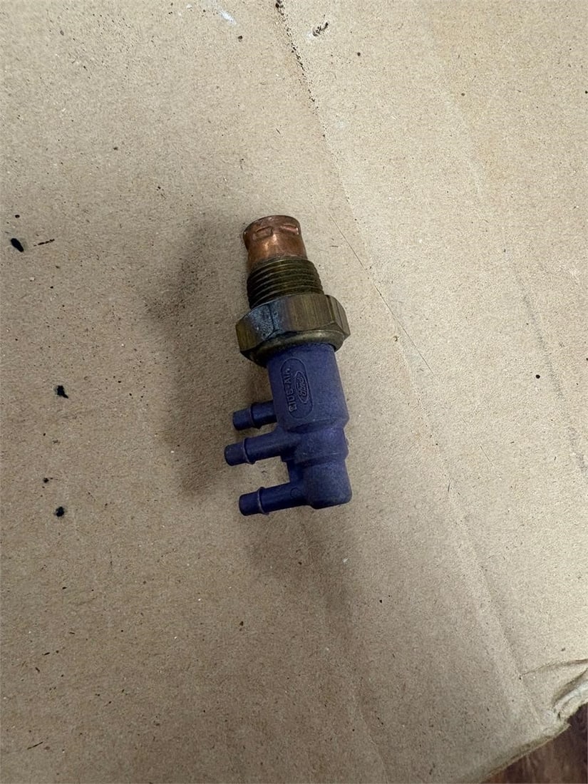 Ford Motorcraft Ported Vacuum Switch - 2