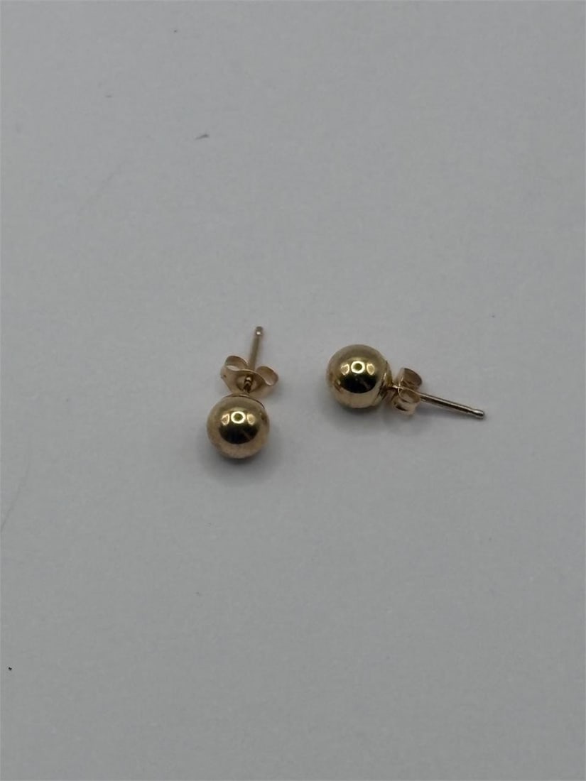 14K Gold Ball Earrings: 0.3 g, 5MM diameter, 14K Yellow Gold, No dents