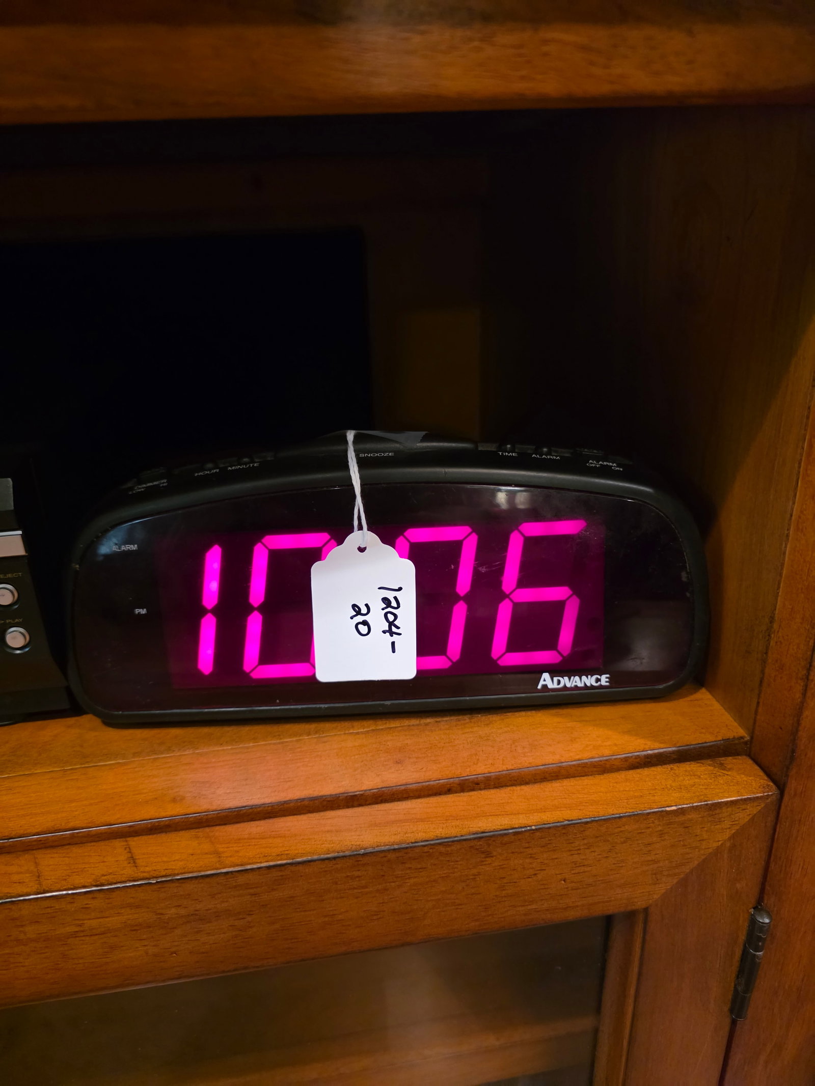 Digital clock (1 of 1)