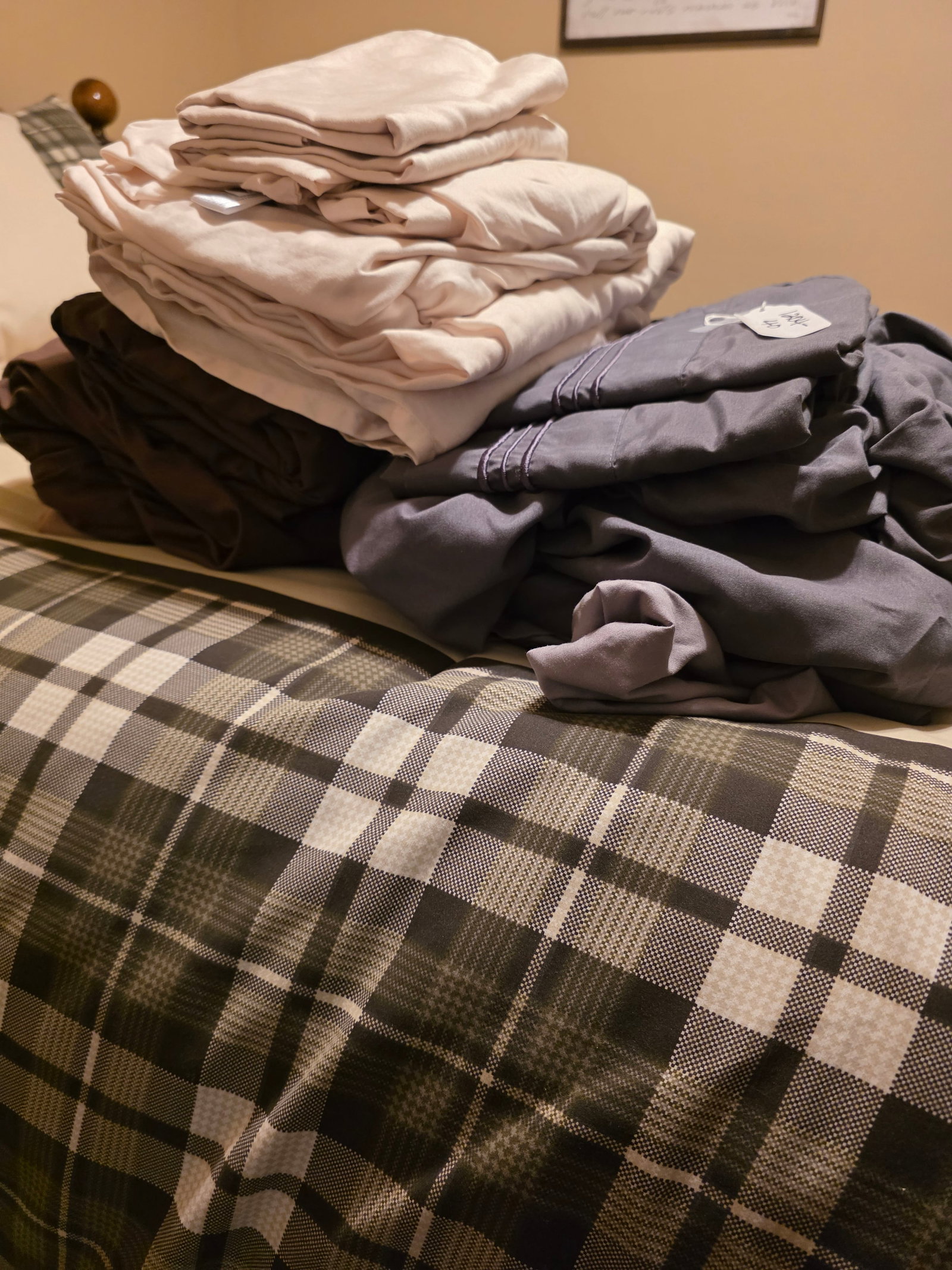 Queen sized bedding - 2