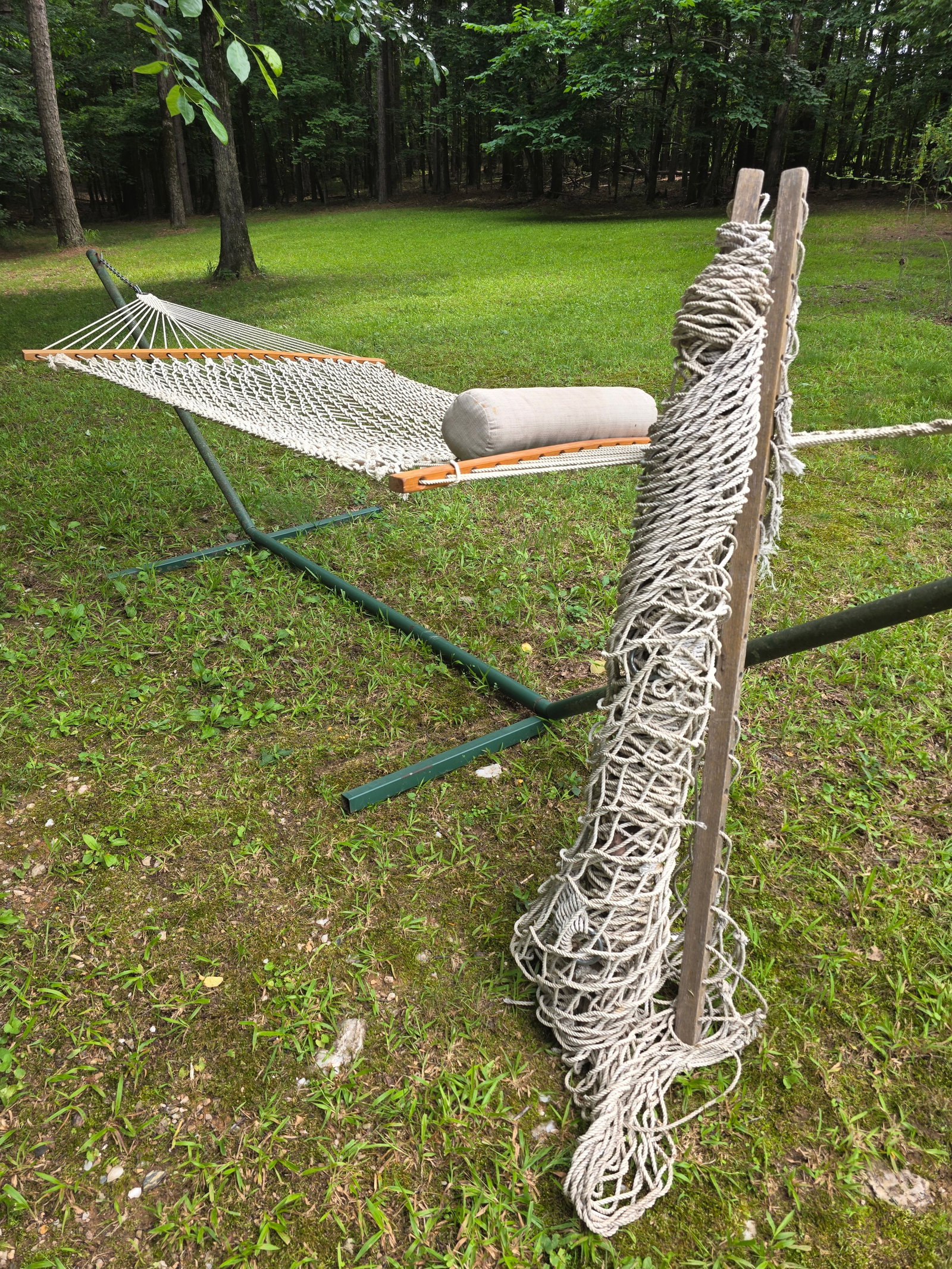 Large Hammock with frame plus parts - 2