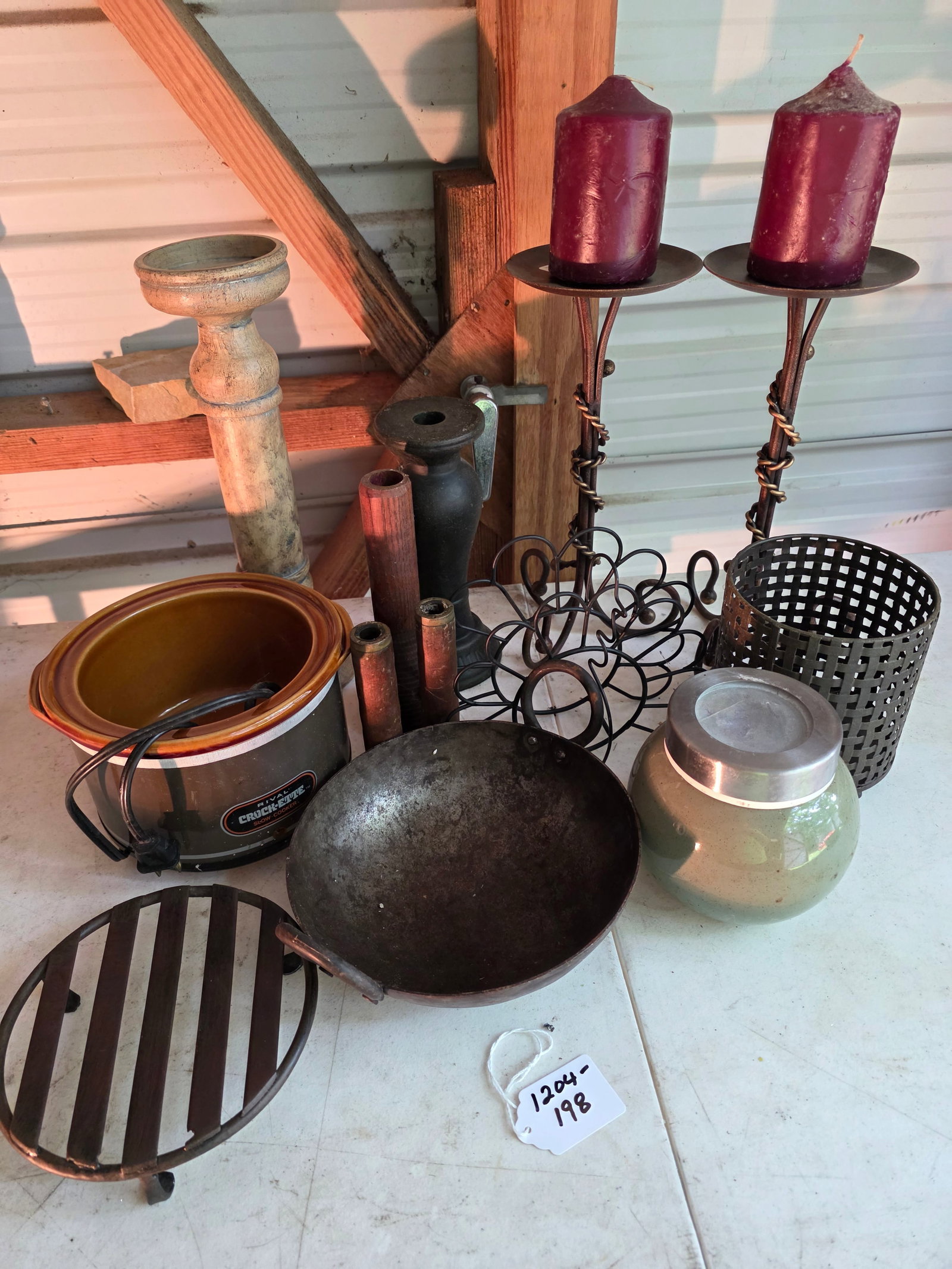 Metal decor: small lot of candle holders all metal for the most part