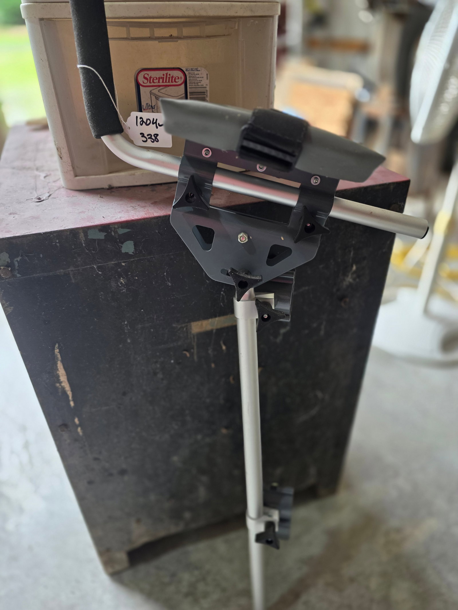 Medical arm rest for walker: this piece attaches to a traditional walker