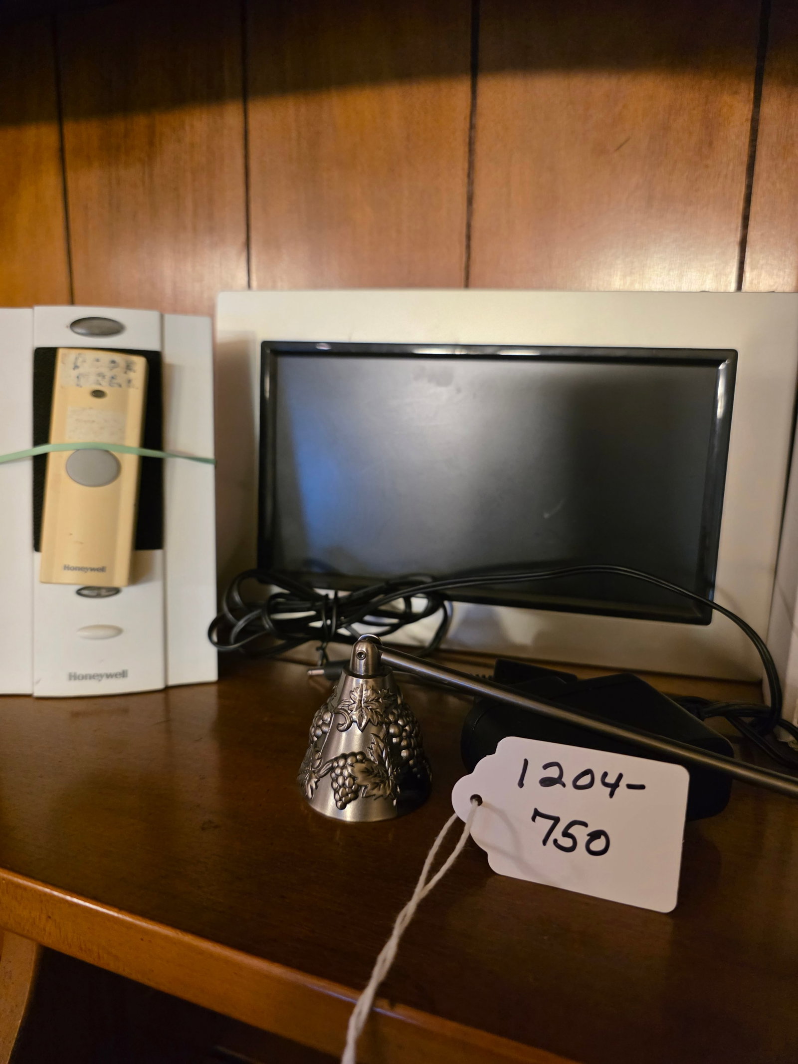 Miscellaneous Electronics & Household Accessories Lot - 3