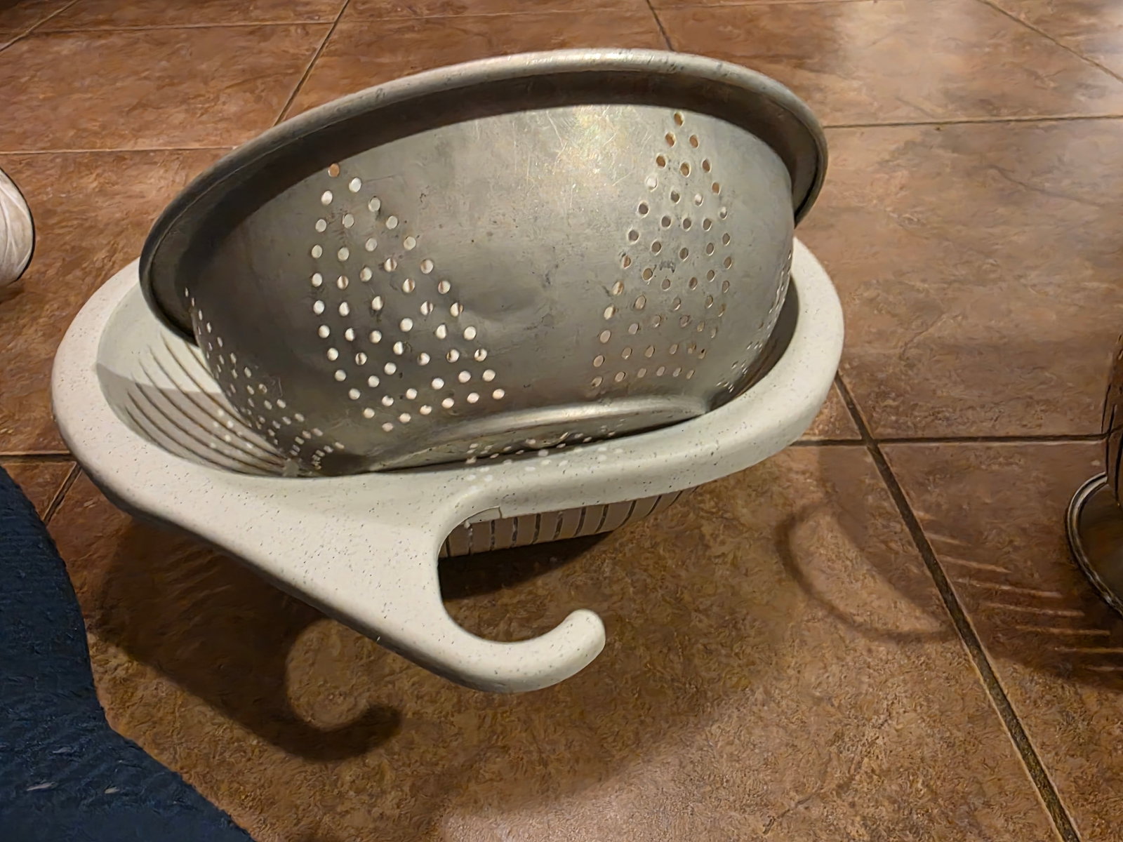 Colander & Strainer Collection – Plastic and Stainless Kitchen Prep Set: Useful kitchen prep bundle featuring multiple colanders and strainers in assorted sizes and materials. Perfect for washing fruits and vegetables, draining pasta, rinsing beans, straining stocks, and