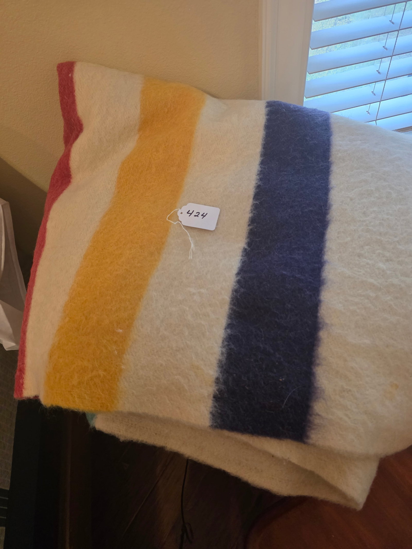 Pure Wool Blanket: Very warm thick wool Blanket. LIke new no flaws Made by Witney Point Blankets.