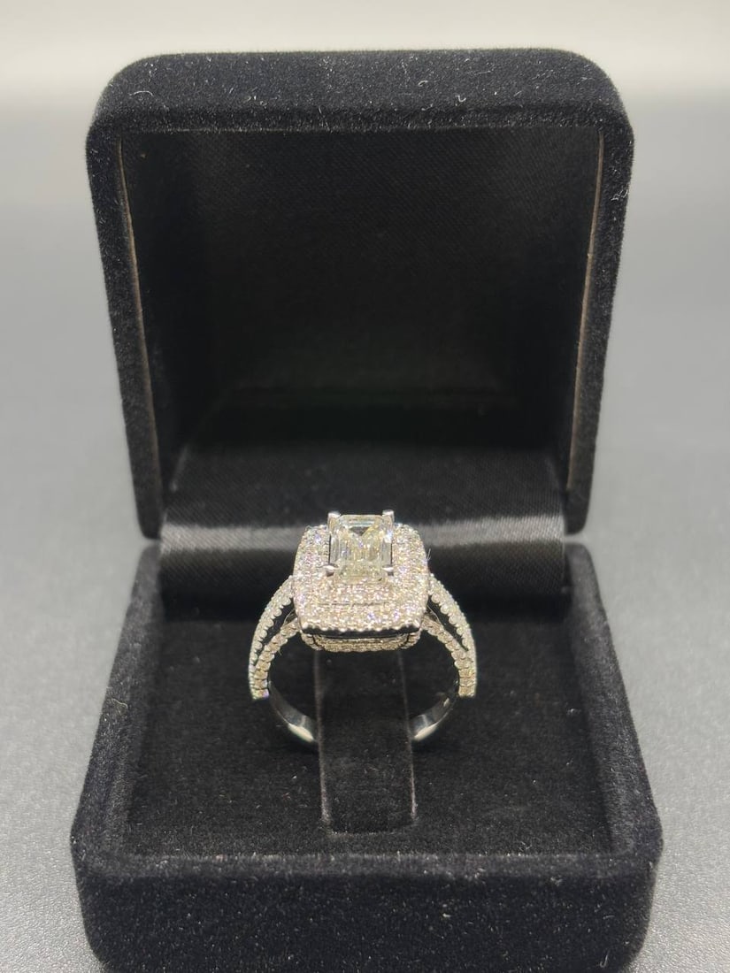 Certified Emerald Lab Diamond 18K Ring - 4