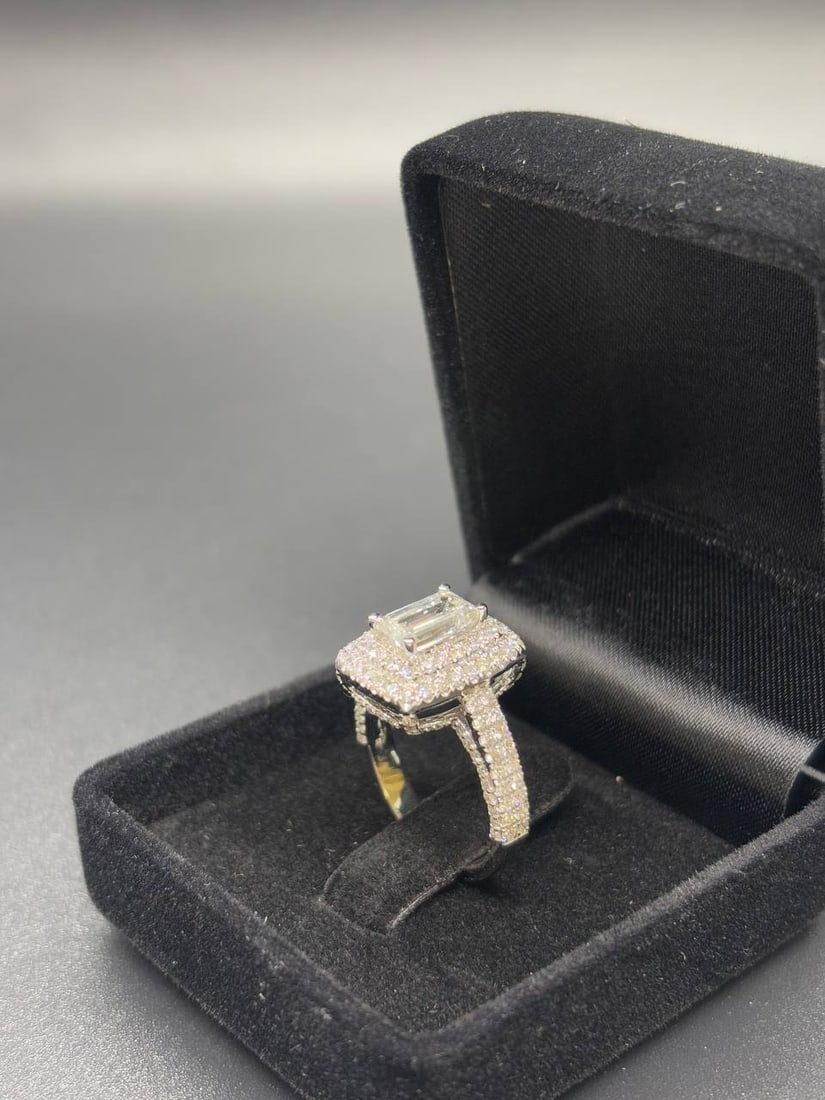 Certified Emerald Lab Diamond 18K Ring - 5