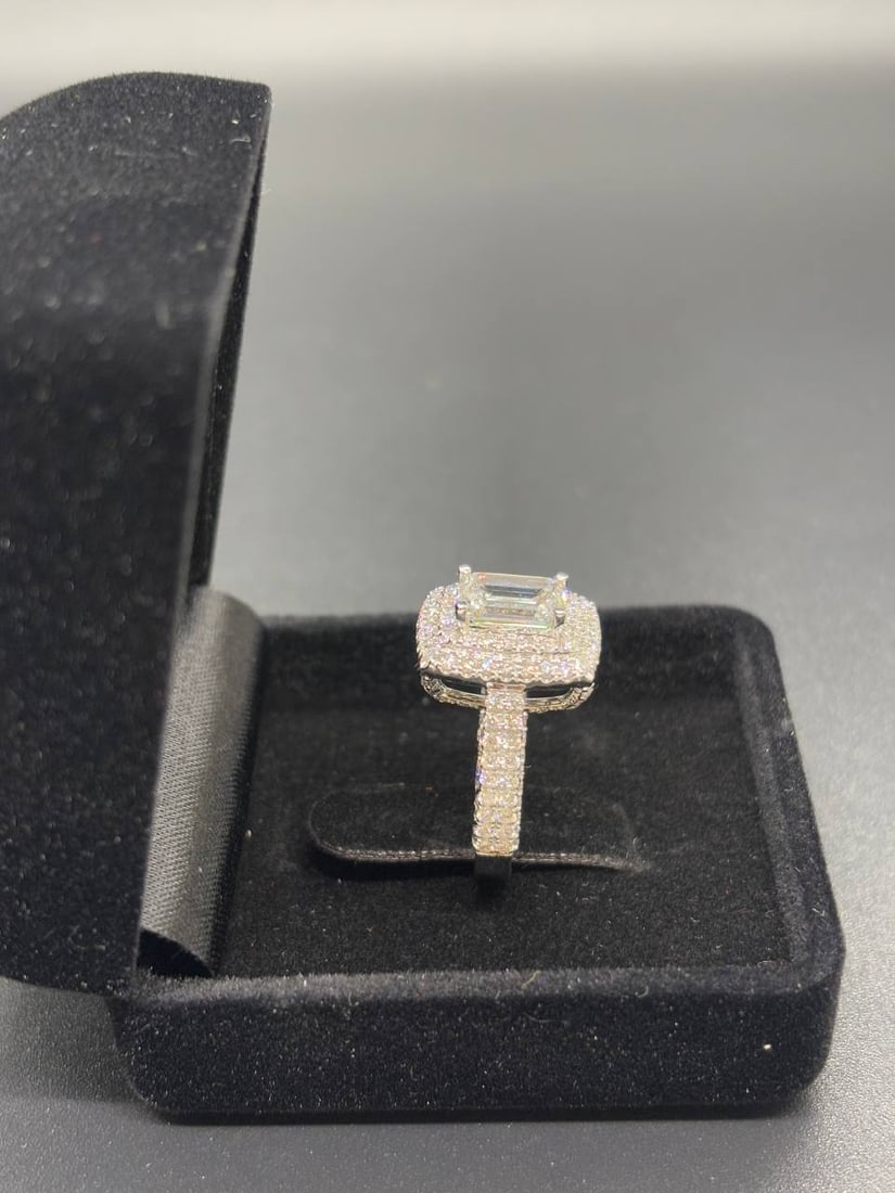 Certified Emerald Lab Diamond 18K Ring - 6