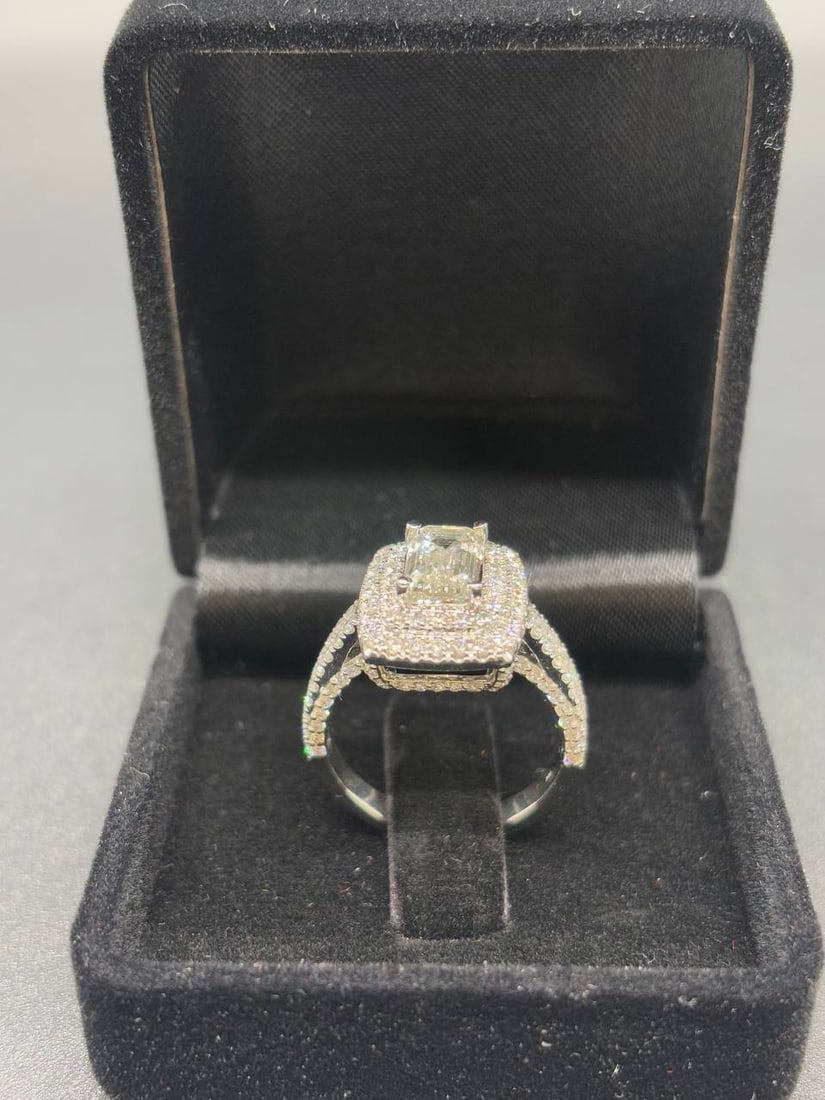 Certified Emerald Lab Diamond 18K Ring - 7