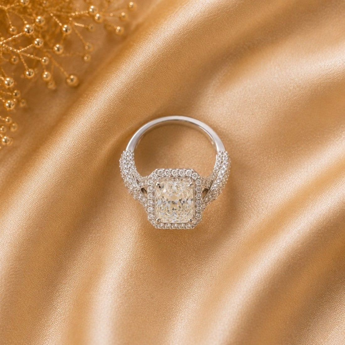 VVS2 Emerald Cut Lab Diamond Ring 18K Gold: NOTE: Additional lots may be added until the final day of the auction. Please check back regularly for updates and newly added items. Experience extraordinary elegance with this Magnificent 18KT White
