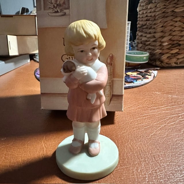 Bessie Pease Gutman, Rover, H1889: Collectible Figurine from 1986, a little girl and holding her puppy, distributed by The Heirloom Tradition, original box