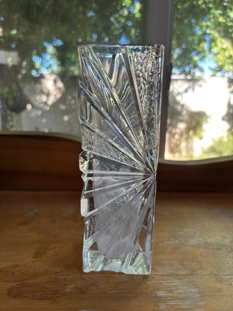 Crystal vase (1 of 3)