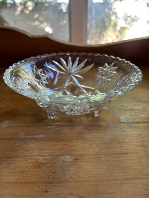 Hocking Crystal Early American Prescut 6 3/4" 3-Footed Bowl (1 of 3)